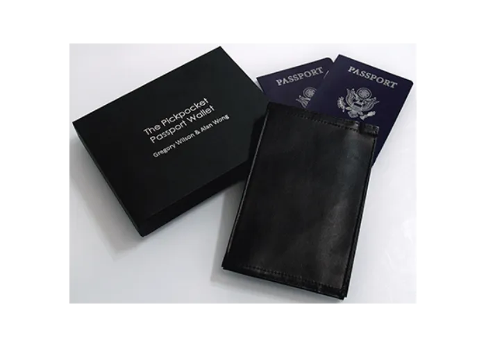 Pickpocket Passport (Gimmick and Online instructions) by Alan Wong & Gregory Wilson