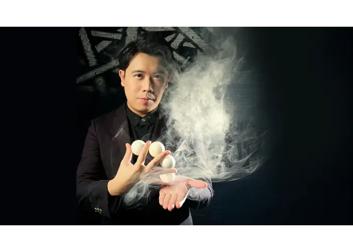 Ultra Smoke by Bond Lee, Wenzi & MS Magic