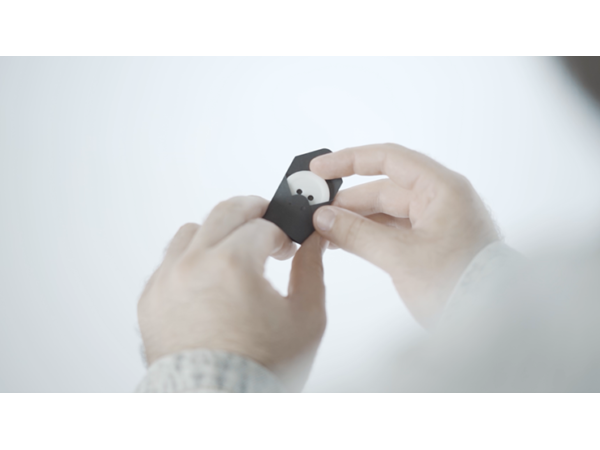 Paradox Button by Julio Montoro and Ultrabello