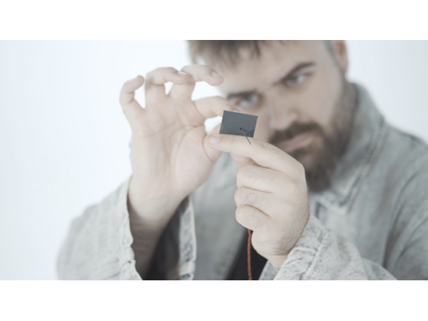 Paradox Button by Julio Montoro and Ultrabello