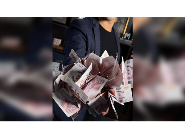 Moneyball by Bond Lee (EUR)