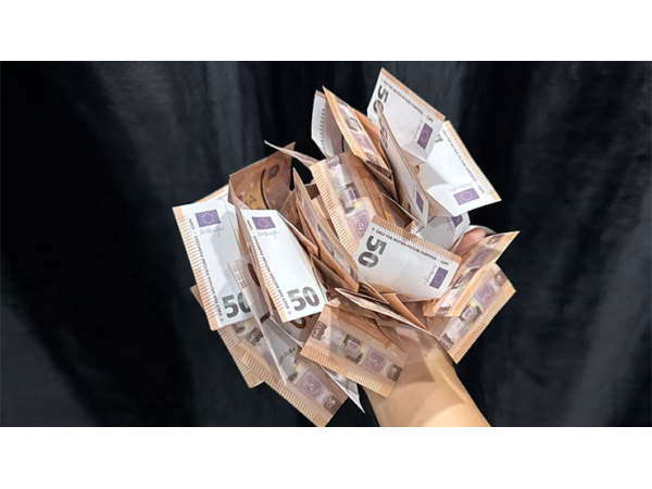 Moneyball by Bond Lee (EUR)