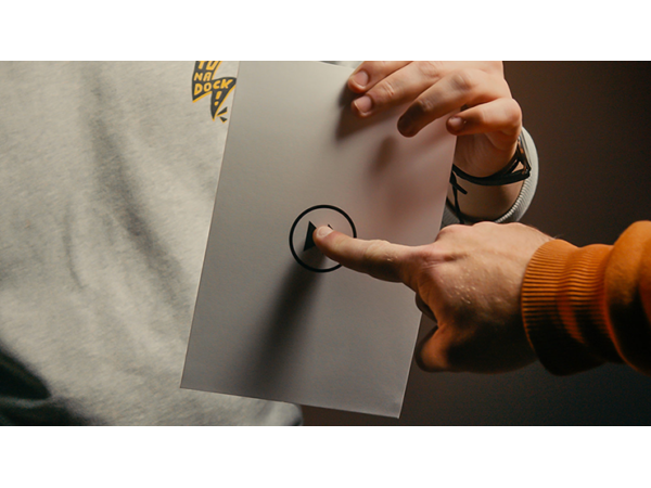 Fast Forward by Victor Sanz and João Miranda