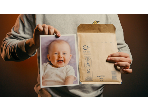 Fast Forward by Victor Sanz and João Miranda