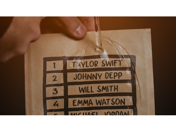 Fast Forward by Victor Sanz and João Miranda