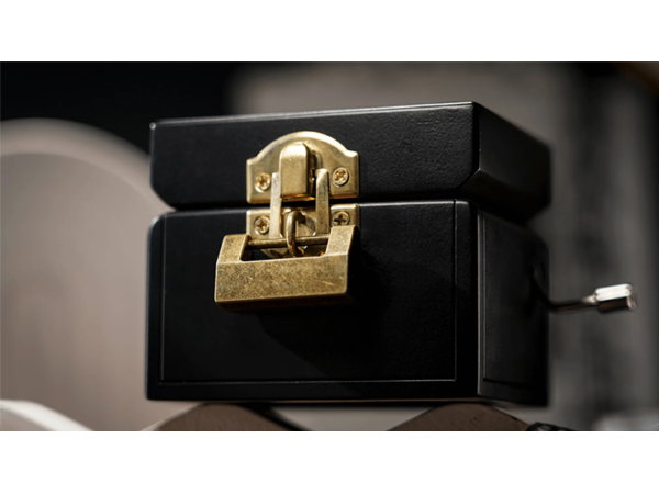 Music Box by Colin Underwood and TCC Magic