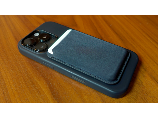 The iDetic Peek by Mark Lemon