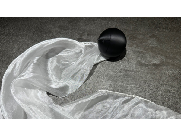 Hyper Silk Ball by Peng Min & Storm Creative (Black)