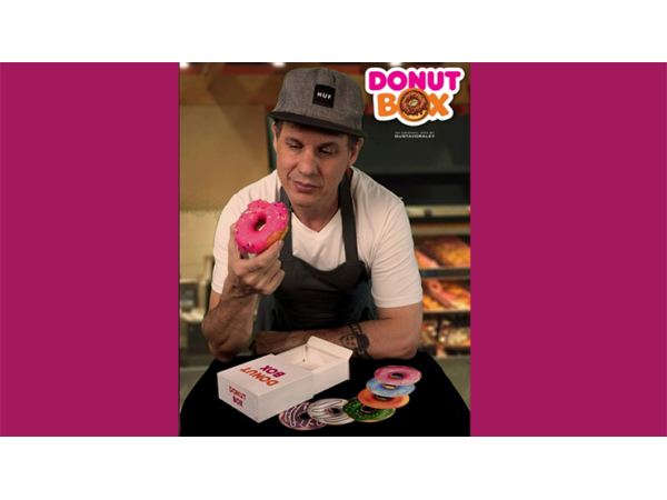Donut Box by Gustavo Raley