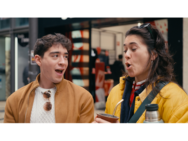 Leviosa Phone by João Miranda and Julio Montoro