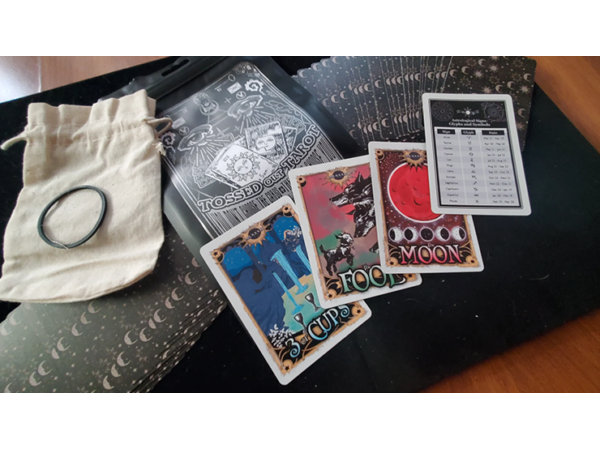 TOSSED OUT TAROT (Tossed Out Deck)