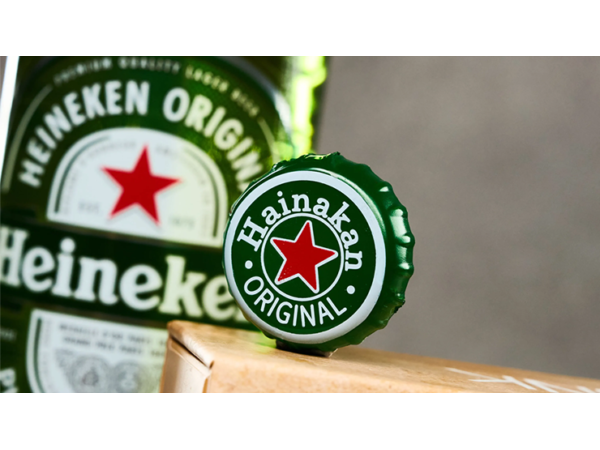 The Clink (Cap in Bottle) by Iarvel Magic and Wonder House (Heineken)