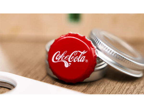 The Clink (Cap in Bottle) by Iarvel Magic and Wonder House (Coke)