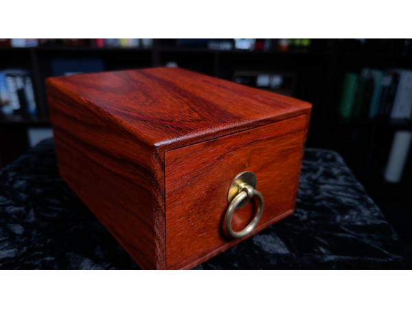 Alchemist's Chest by Bond Lee, Waylon, & MS Magic