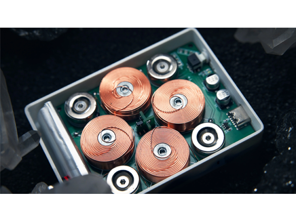 Leviti Deck by PITATA