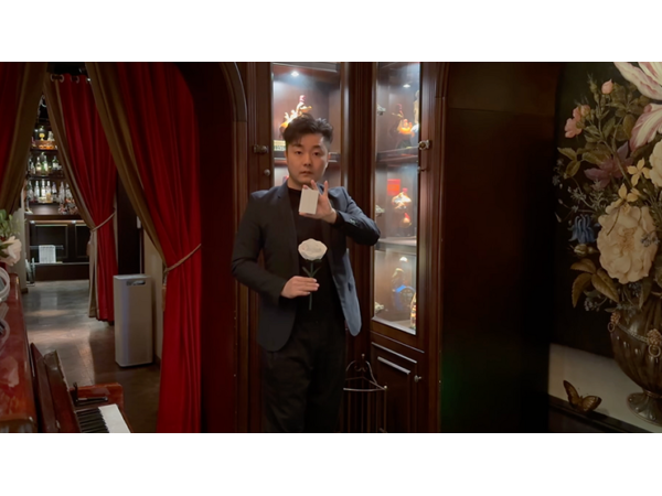 Fantasy Rose by Leon, Bond Lee & MS Magic