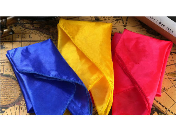 Chameleon Hanky by Hyunsoo Kim and Ethan Yip