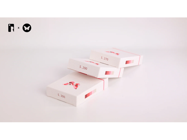 Room One X Butterfly Present Butterfly Try All Playing Cards (300G)