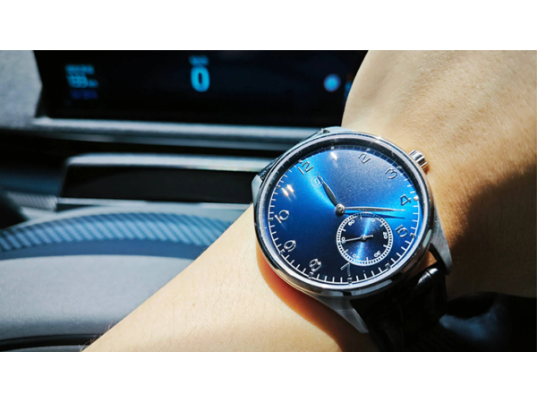 Watch (Blue) by PITATA MAGIC