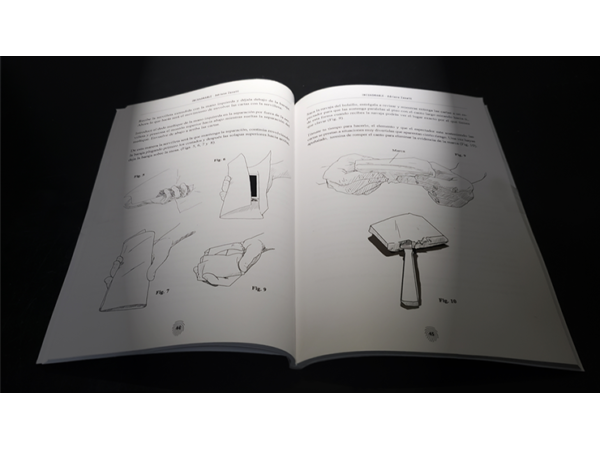 Vestiges by Adriano Zanetti - Book