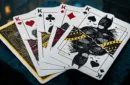 Batman 85th Anniversary Playing Cards by theory11 – Bild 2