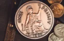Bacon Jumbo Coin (English Penny) by Bacon Magic – Bild 3