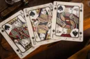 The Parlour Royale Ivory Edition (Red Edge Printing) Playing Cards – Bild 4