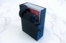 THE ROCKET Card Fountain RIGHT HANDED (Wireless Remote Version) by Bond Lee - Trick – Image 1