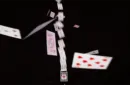 THE ROCKET Card Fountain RIGHT HANDED (Wireless Remote Version) by Bond Lee - Trick – Image 3