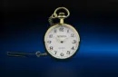 Pocket Watch (Gold) by Iarvel Magic – Image 2