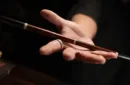 New Folding Wand by TCC Presents (Faux Ivory) – Bild 1