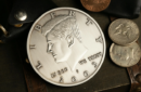 Bacon Jumbo Coin (Oversized Half Dollar) by Bacon Magic – Bild 4