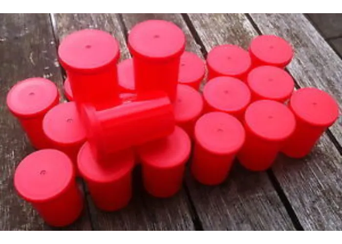 Filmdosen mit Deckel rot/rot
