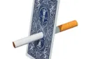 Zigarette durch Karte - Cigarette through card – Image 1