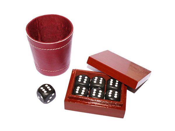 Problema with leather dice cup
