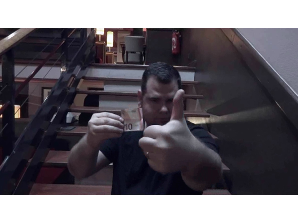 Money Switch by Mickael Chatelain