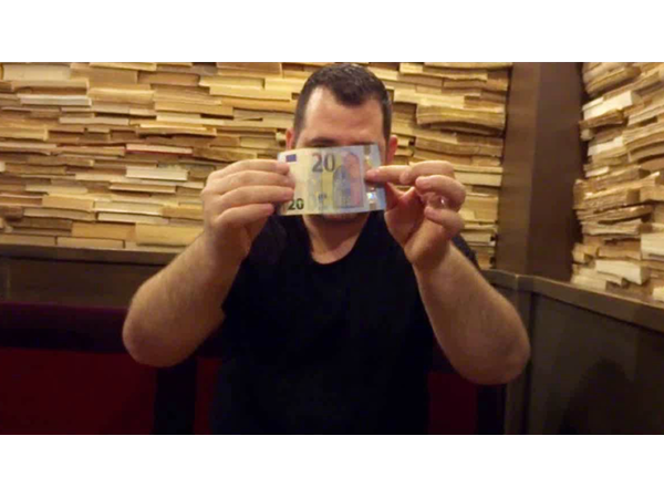 Money Switch by Mickael Chatelain