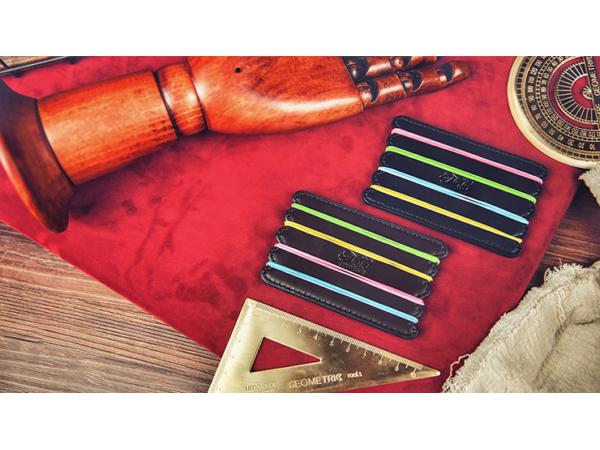 Rubber Band Leather Board (Brown) by TCC