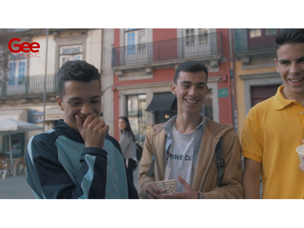 NO BOX by Gonçalo Gil and MacGimmick