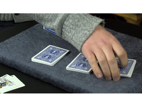 Liam Montier's THE SEER DECK Gimmick and Online Instructions (Blue)