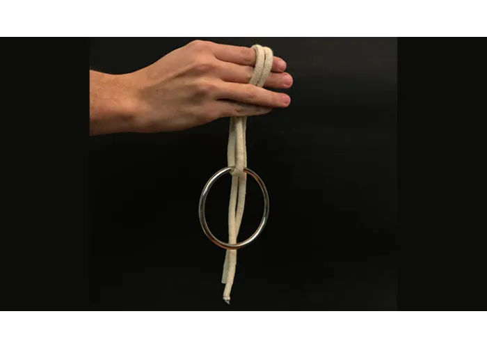 Ring on Rope by Bazar de Magia