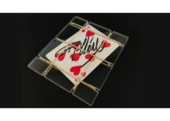 Card Captured by Bazar de Magia