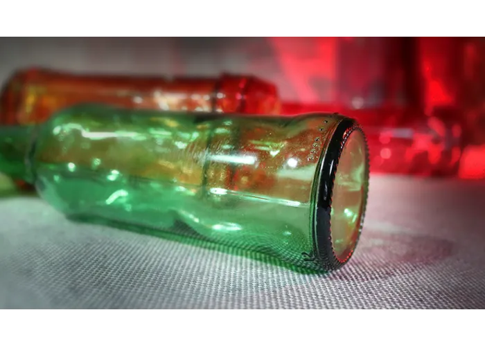 Shattering Bottle (Gimmick and Online Instructions)