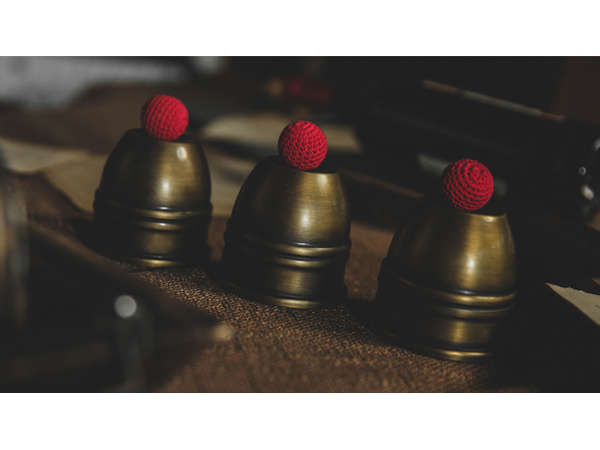 Artistic Cups and Balls (Brass) by TCC
