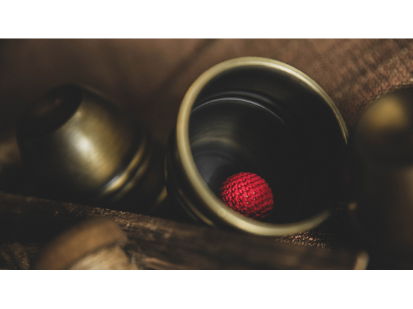 Artistic Cups and Balls (Brass) by TCC