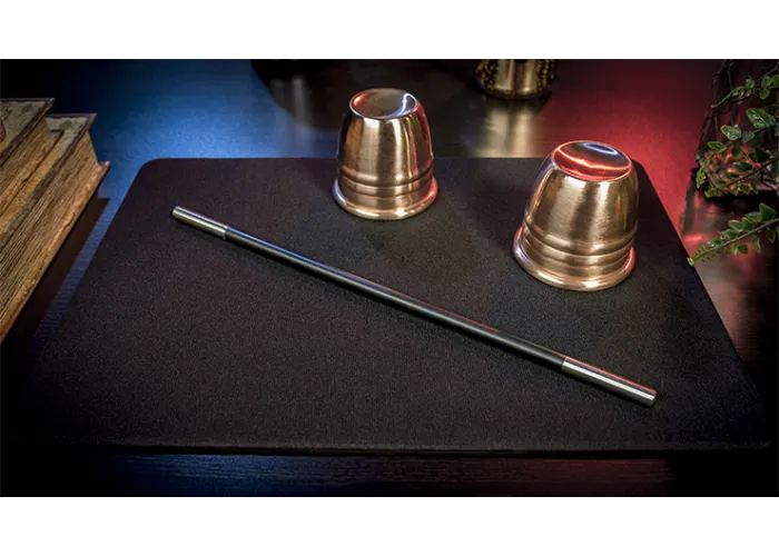Economy Close-Up Pad 11X16 (Black) by Murphy's Magic Supplies / ca. 28 x 40cm