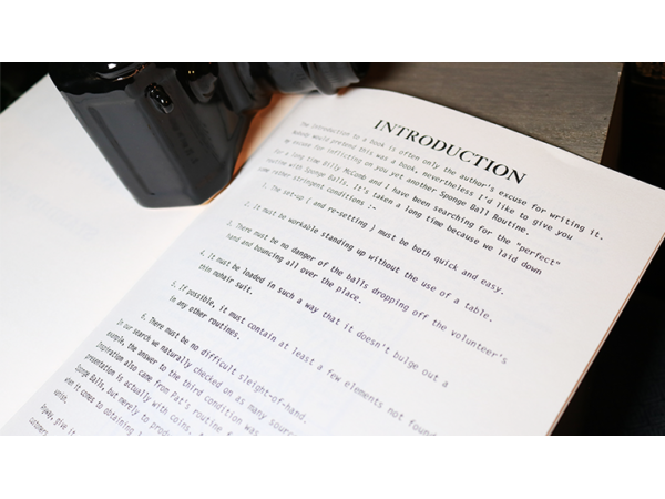 Stand-Up Sponges by Ken de Courcy - Book