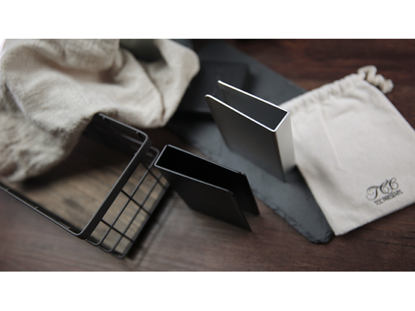 Basic Clip (Black) by TCC