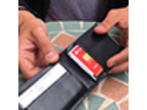 Minimal Wallet by Alan Wong & Pablo Amira - Trick
