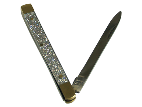 Color Changing Knives by Twin Cities Magic - Trick